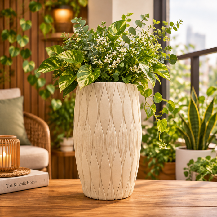 Carved Leaf Pattern Planter