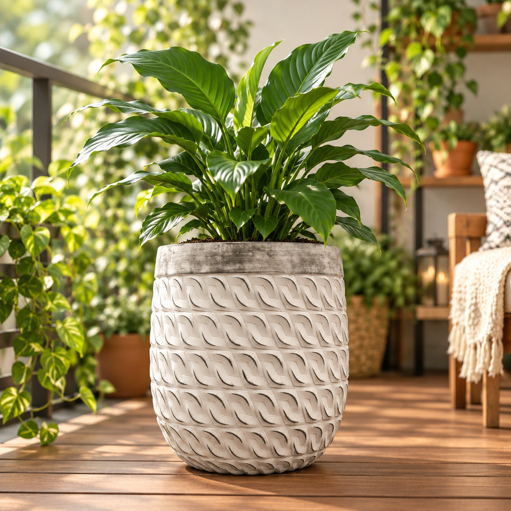 Wavy Pattern Round Planter – Silver & White
