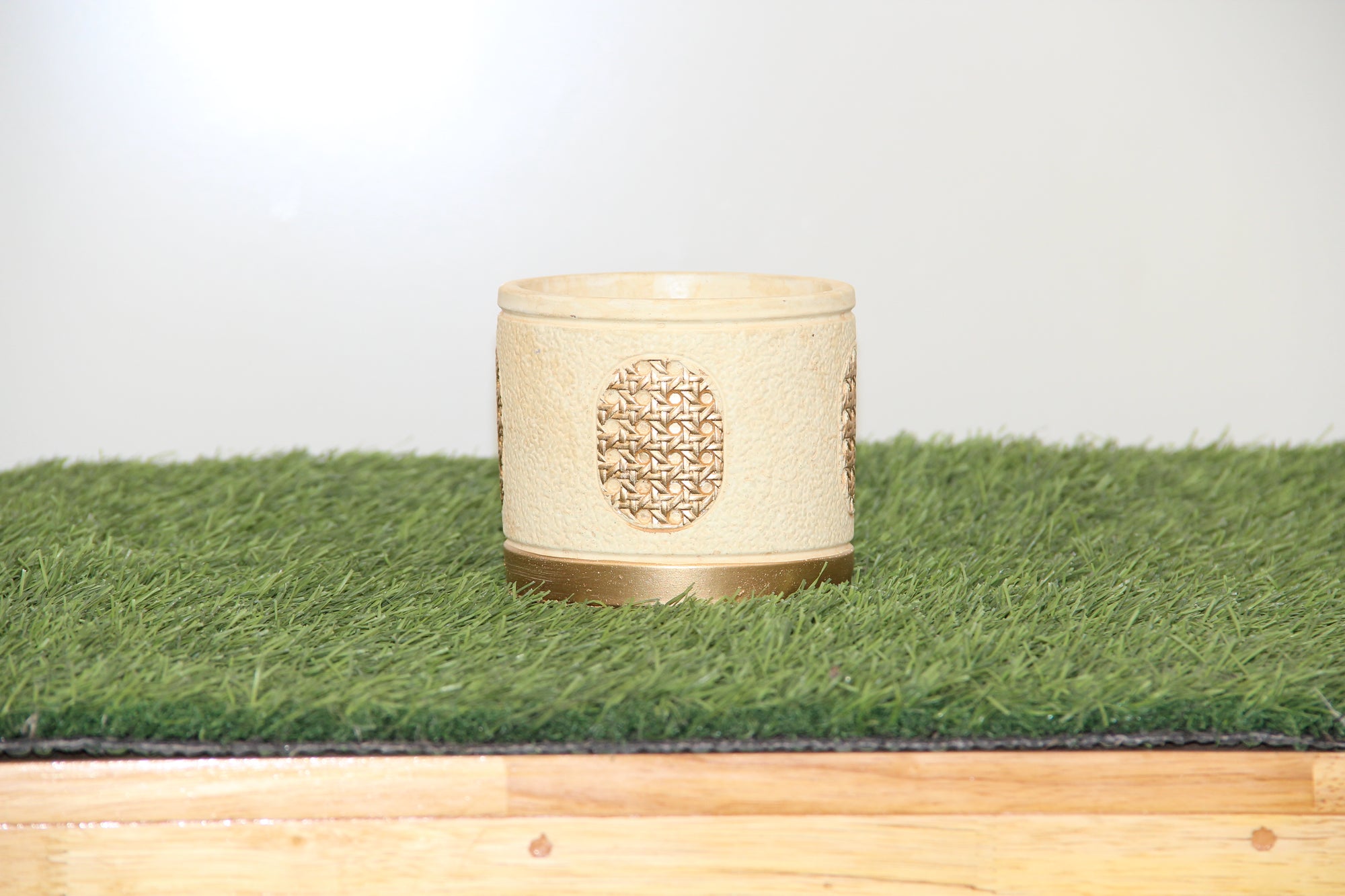 Ceramic Round Pot (4.8x5.4 Inches)