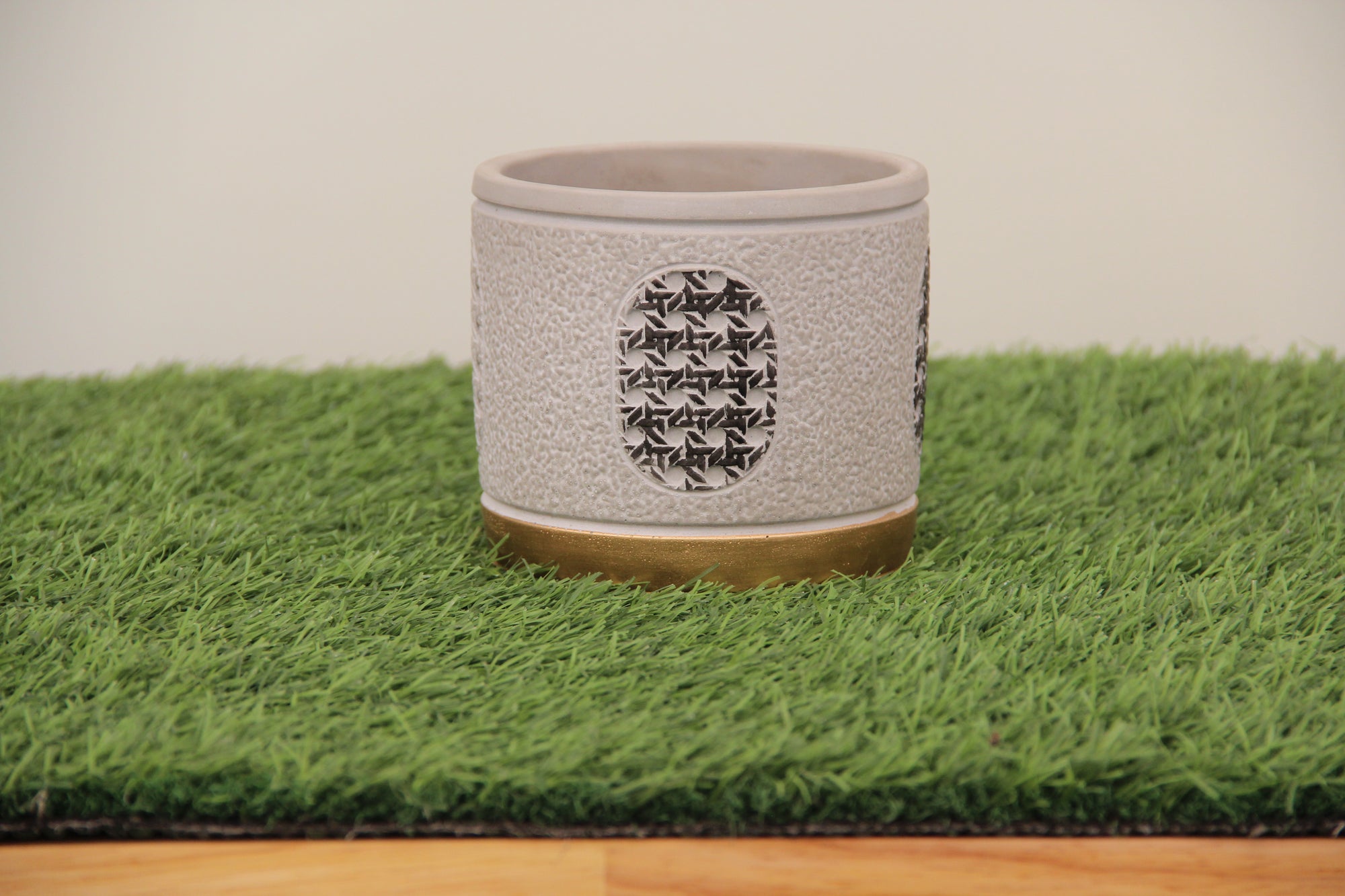 Ceramic Round Pot (4.8x5.4 Inches)