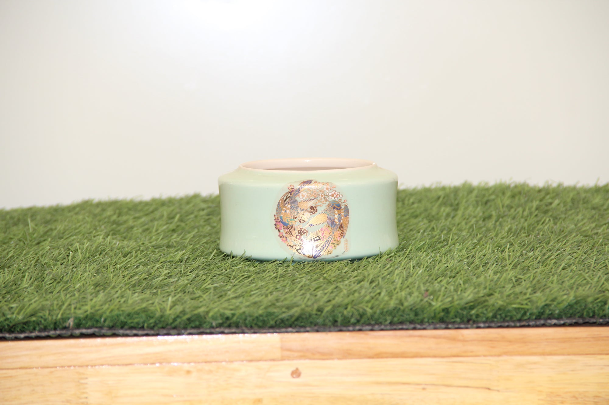 Ceramic Suculent Type Pot (3x5.5 Inches)