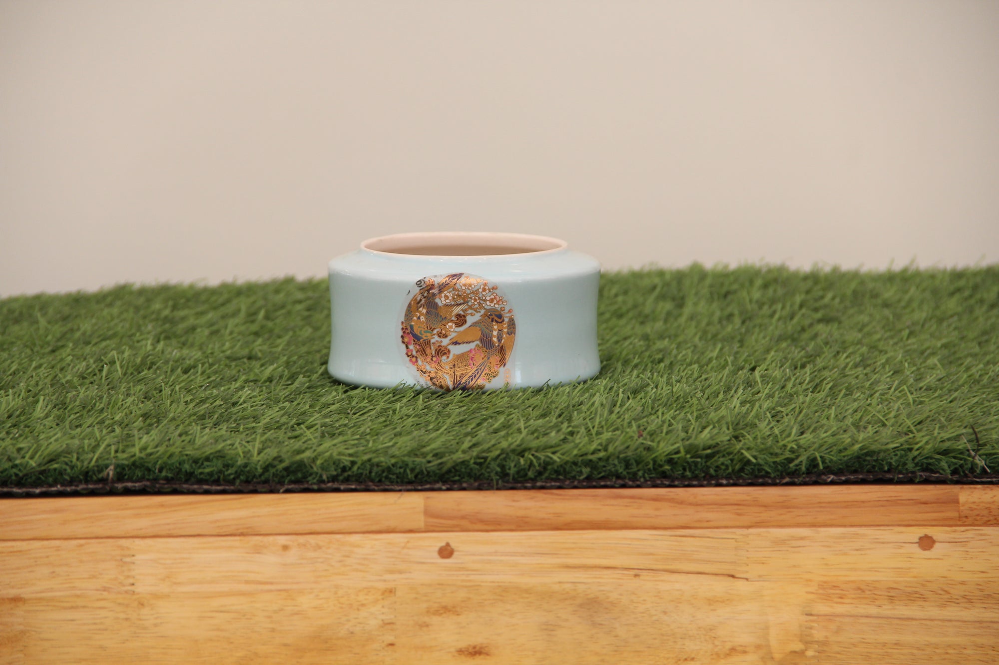 Ceramic Suculent Type Pot (3x5.5 Inches)