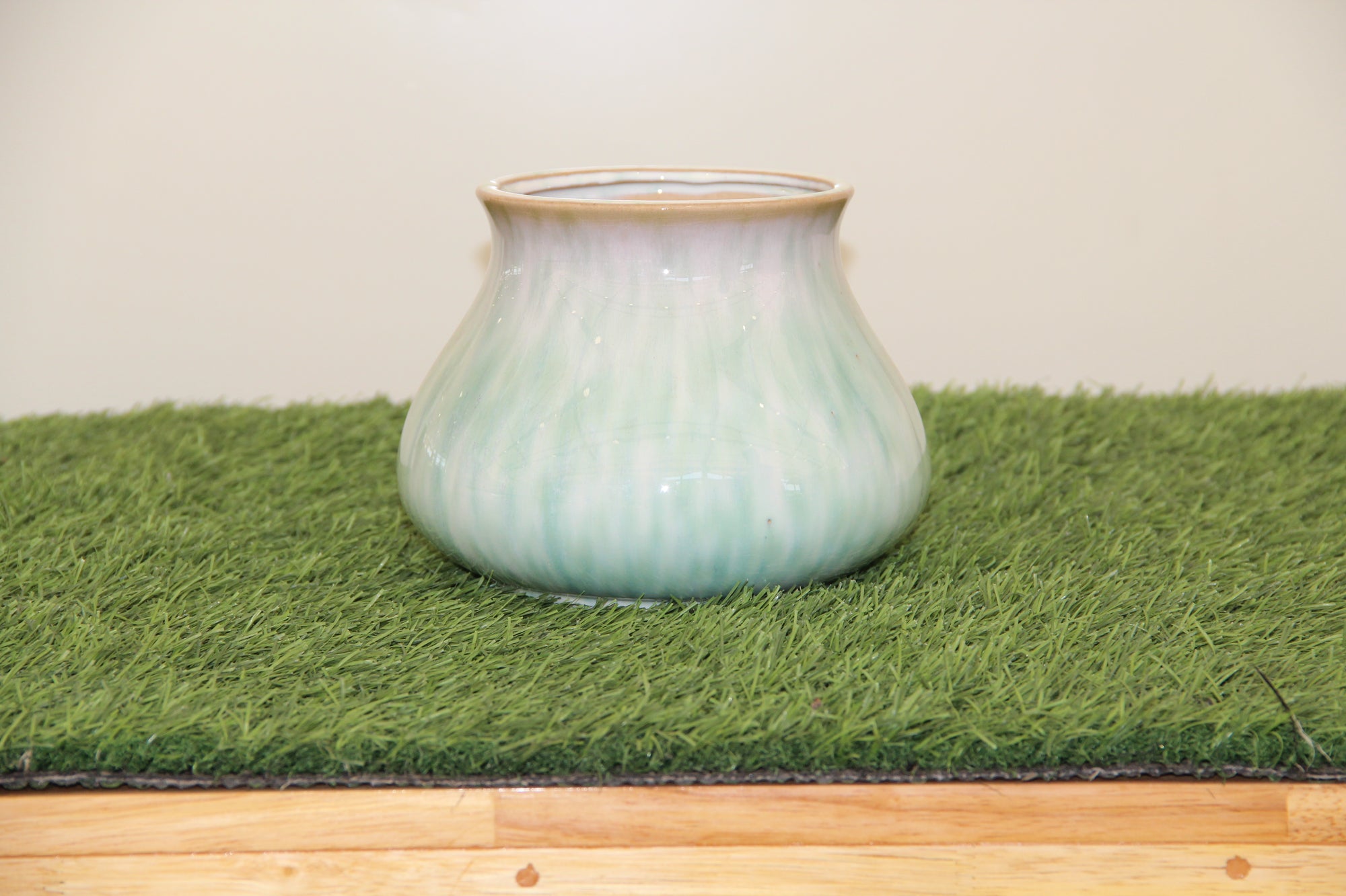Ceramic Round Pot