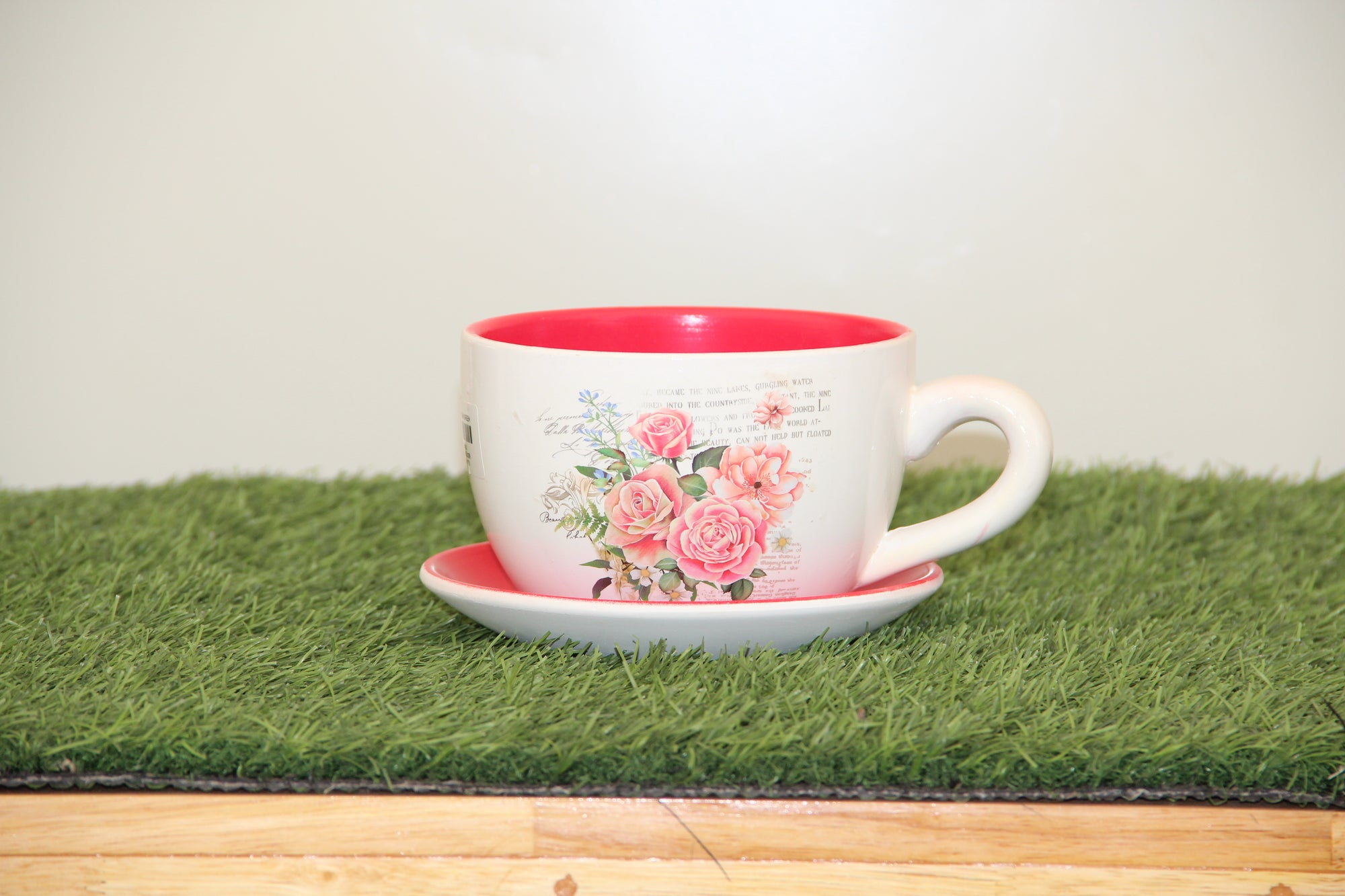 Ceramic Tea Cup & Soucer Type Pot (4.3x5.9 Inches)