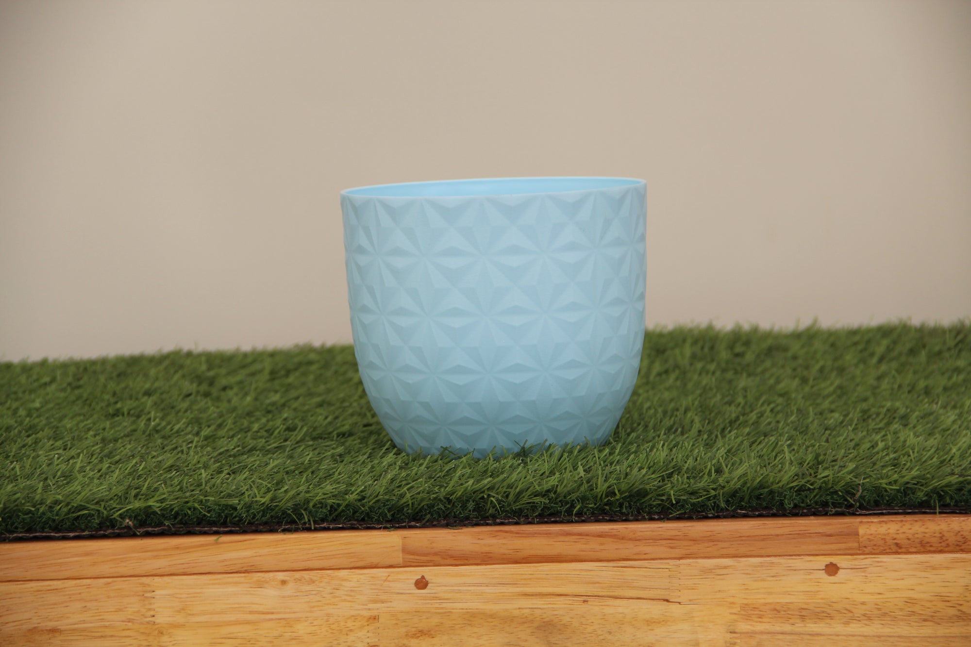 Plastic Round Pot Veron Diamond 17 Blue (11x10 Inches)