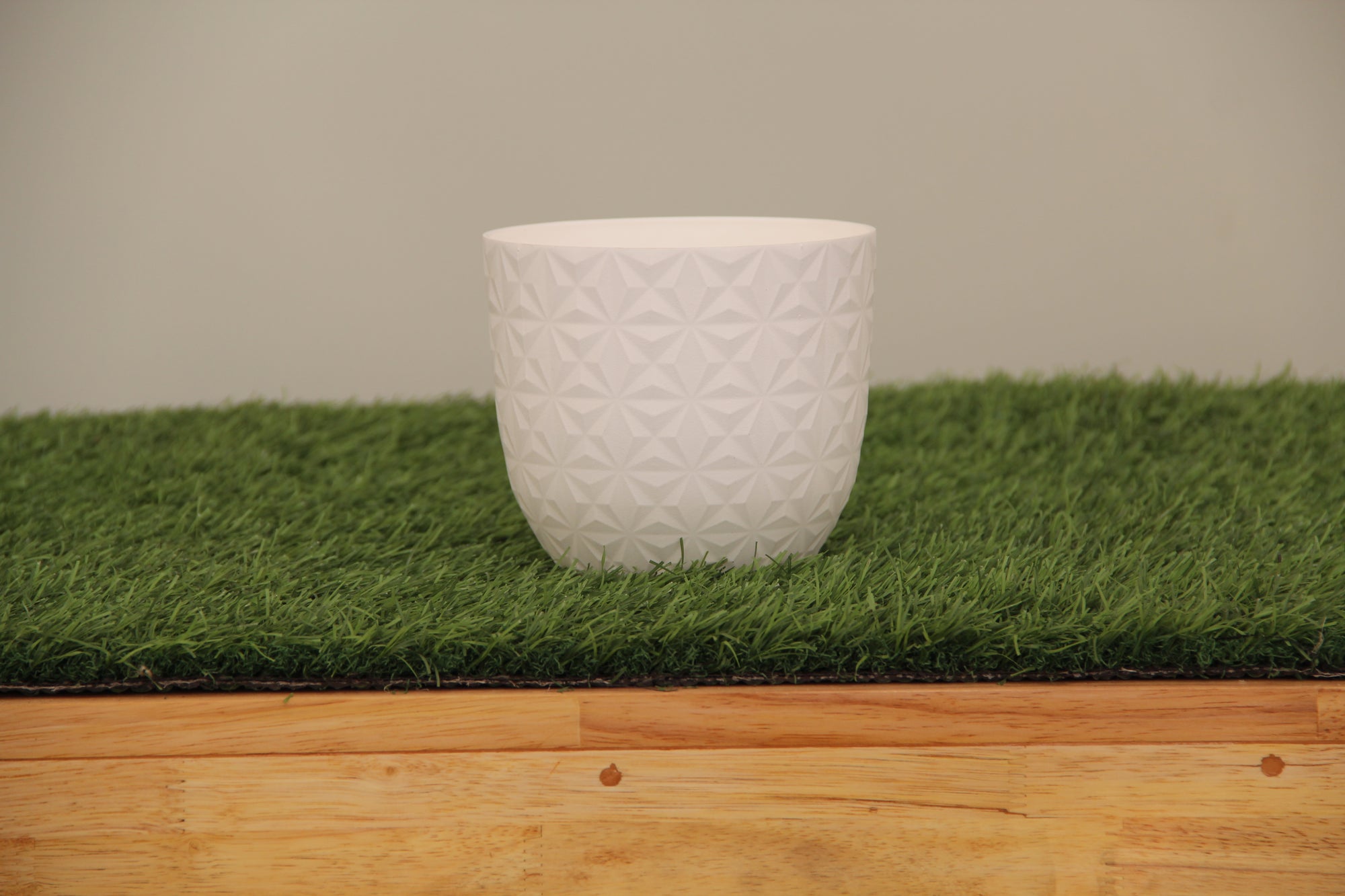 Plastic Round Pot Veron Diamond 17 Blue (11x10 Inches)